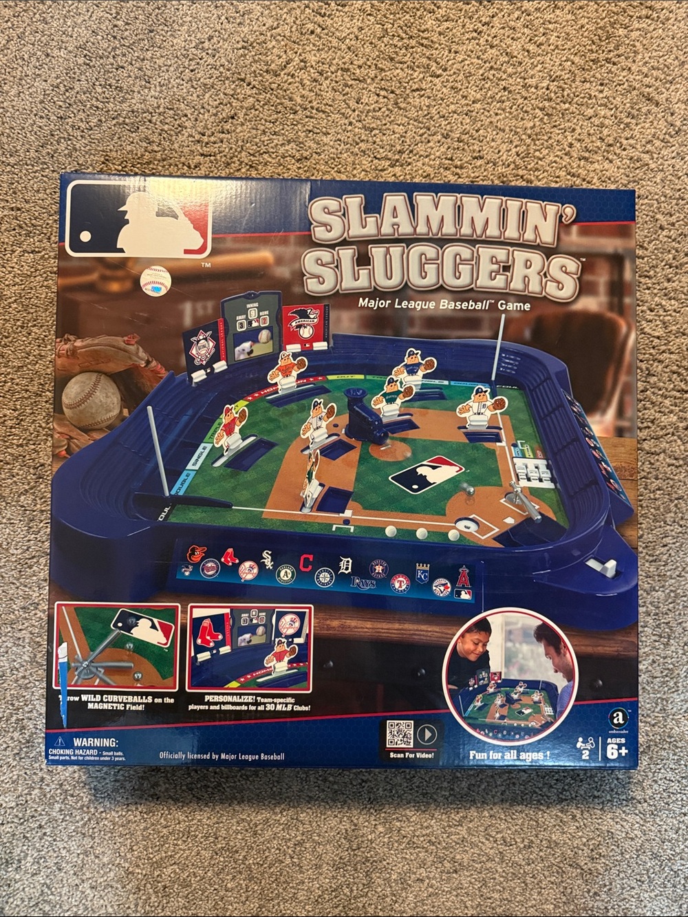 Slammin' Sluggers Major League Baseball Board Game - Blue